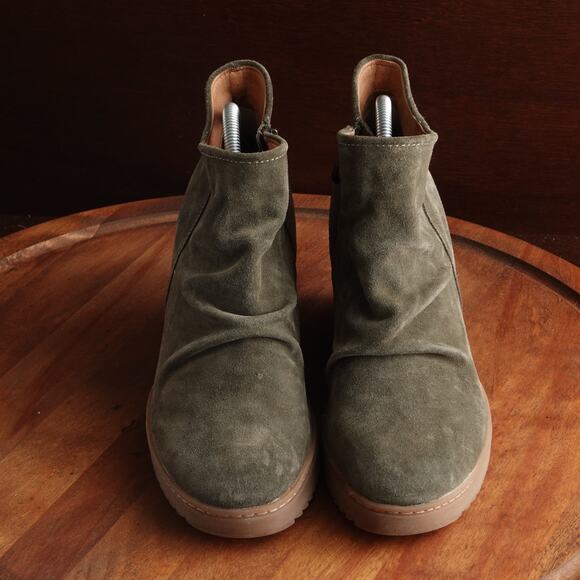 Sofft Boots Womens Size 10M Green Siri Suede Ankle Wedge Casual Preppy Side Zip - Picture 2 of 14